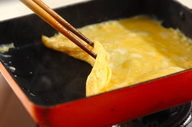 だし巻き卵の作り方の手順3