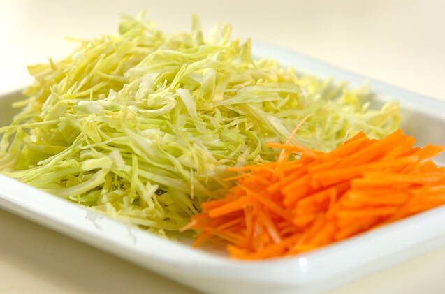 春キャベツの牛肉巻き蒸しの作り方の手順1