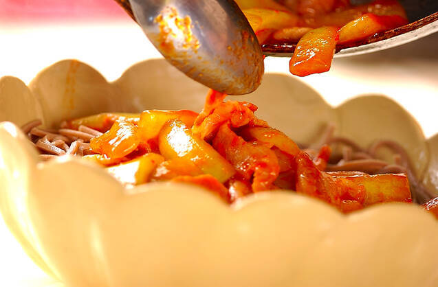 そばのピリ辛キュウリのせの作り方の手順4