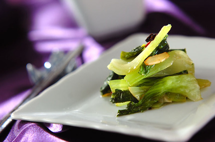 チンゲンサイのガーリック塩炒め