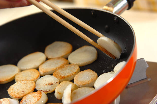 焼き里芋の甘辛焼きの作り方の手順2