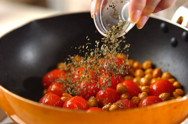 プチトマトのハーブソテーの作り方の手順4