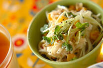 ホタテ缶とバターコーンの塩もみ大根サラダ