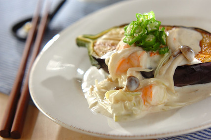 焼きナスのエビソースがけ