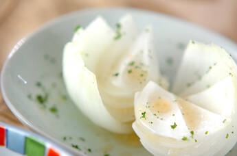 焼き玉ネギサラダ