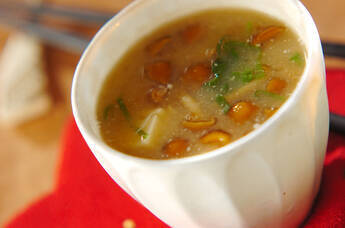 ナメコと納豆のみそ汁