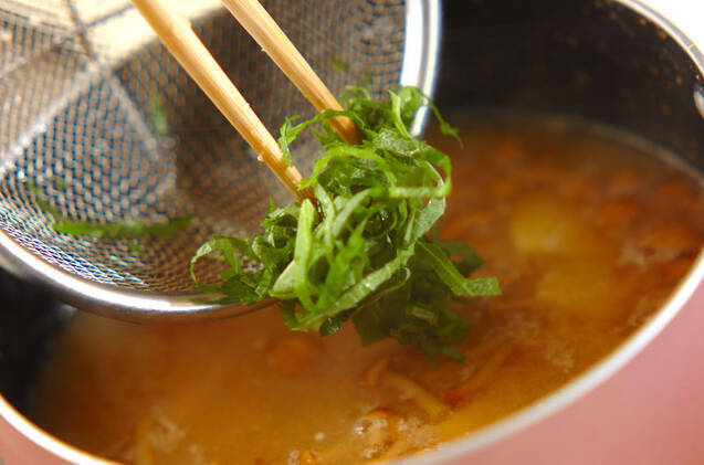 ナメコと納豆のみそ汁の作り方の手順5
