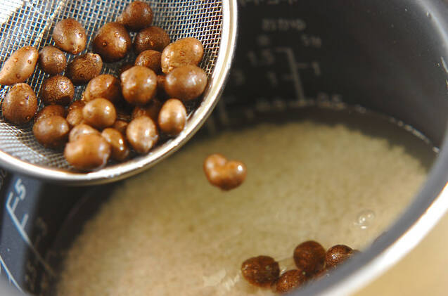 むかごの炊き込みご飯の作り方の手順5