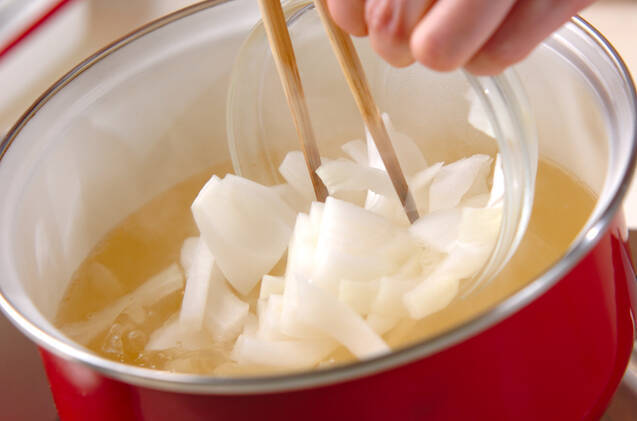 新玉ネギの白みそ汁　の作り方の手順4