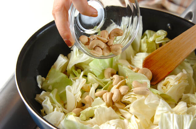 キャベツの豆板醤炒めの作り方の手順3