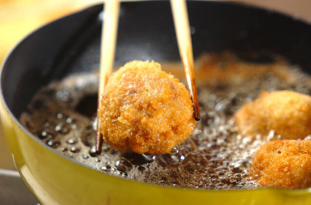 豚コマカツ揚げの作り方の手順2