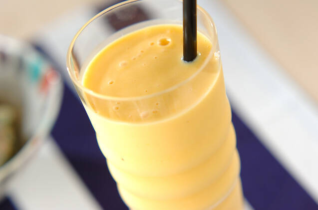 濃厚な甘み！トロ～リ美味しいマンゴーラッシー