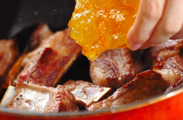 骨付き豚バラ肉のママレード煮の作り方の手順4