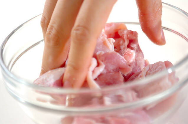 鶏肉とシイタケの煮物の作り方の手順1