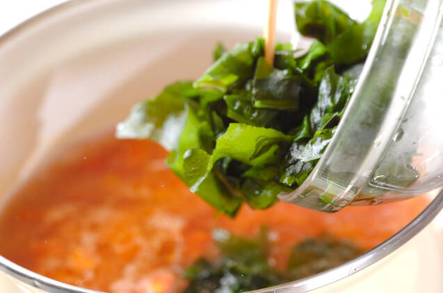 ワカメとトマトのスープの作り方の手順5