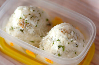 大葉ジャコにぎり