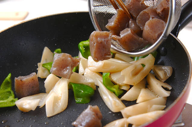 レンコンのピリ辛炒めの作り方の手順4