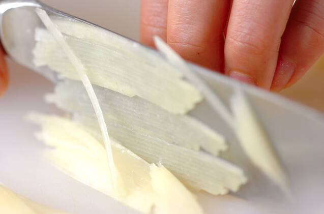 ポテトの卵とじの作り方の手順1