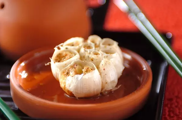 レンジでチン。でホクホク！ニンニクのまんま蒸し焼き