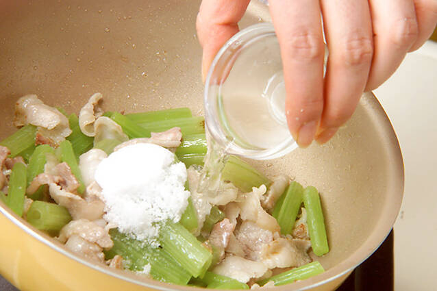 フキのきんぴらの作り方の手順3