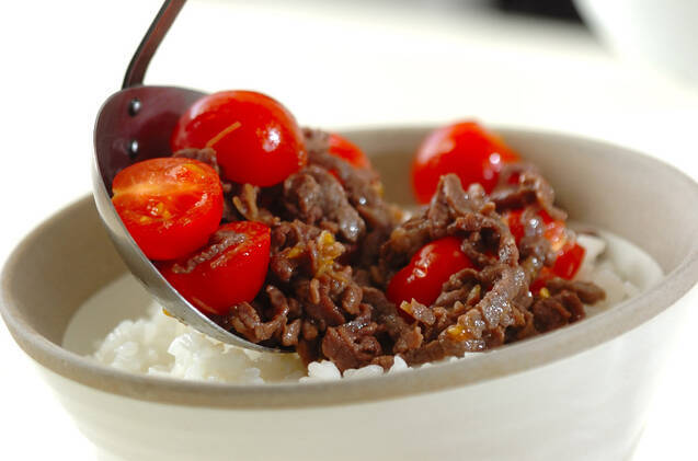 トマト入り牛佃煮丼の作り方の手順4