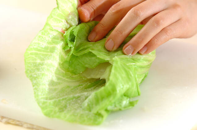 簡単基本ロールキャベツ レンジで煮込んでプロの味 by杉本 亜希子さんの作り方の手順3