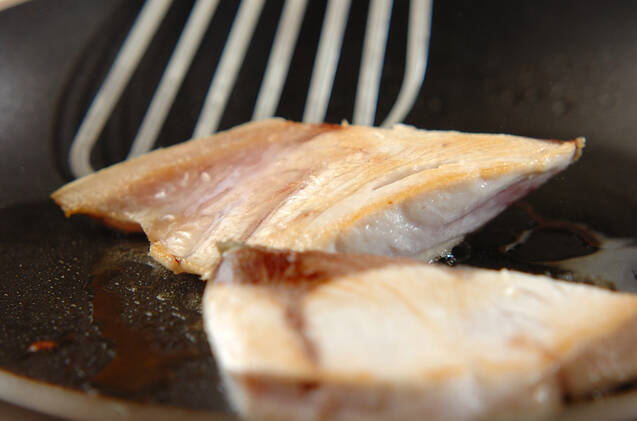 ブリ塩焼きの梅ダレがけの作り方の手順1