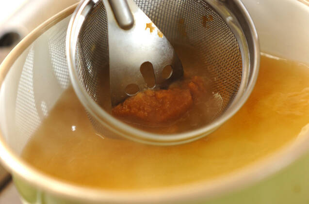 ナメコのみそ汁の作り方の手順3