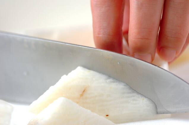 長芋とエビのチーズ炒めの作り方の手順1