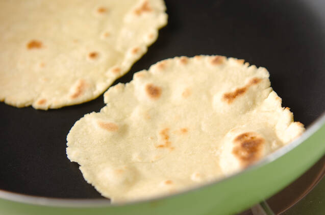 自家製トルティーヤ生地 柔らか チップも簡単の作り方の手順4