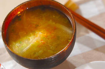 白菜と長芋の麦みそ汁