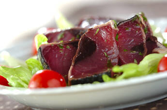 カツオの春ドレッシングサラダ仕立て