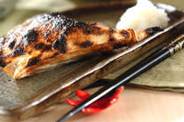 シンプルなおいしさ！ブリカマの塩焼き