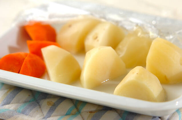 肉ジャガの作り方の手順2