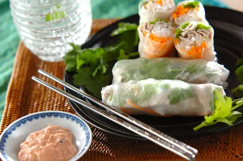 梅マヨソースのサラダ生春巻き 副菜 レシピ 作り方 E レシピ 料理のプロが作る簡単レシピ