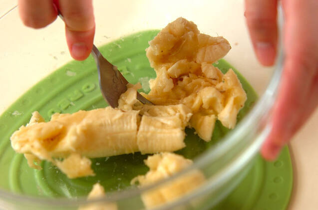 ココナッツバナナパンケーキの作り方の手順1