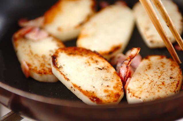 長芋とベーコンの黒コショウ炒めの作り方の手順2