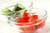 キュウリとトマトのサラダの作り方1