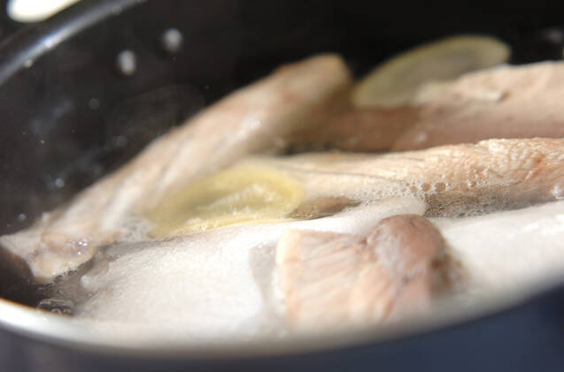ハマチのアラの煮物の作り方の手順2