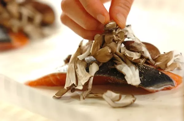 鮭ときのこのレンジ蒸しの作り方1