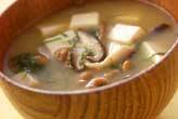 納豆と豆腐のみそ汁