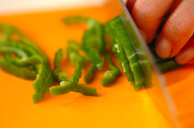 ピーマンのカリカリジャコ炒めの作り方の手順1