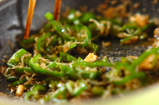 ピーマンのカリカリジャコ炒めの作り方の手順3