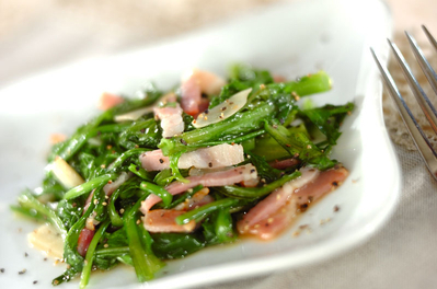 菊菜のガーリック炒め 副菜 のレシピ 作り方 E レシピ 料理のプロが作る簡単レシピ