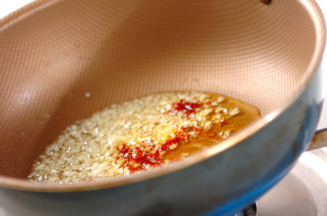 菜の花と生ハムサラダの作り方の手順2