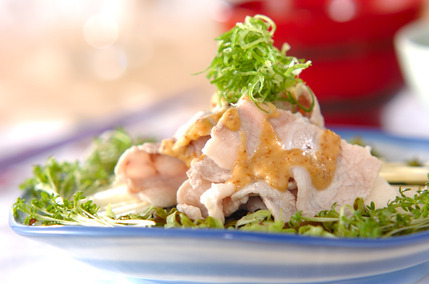 ゆで豚のナッツソース