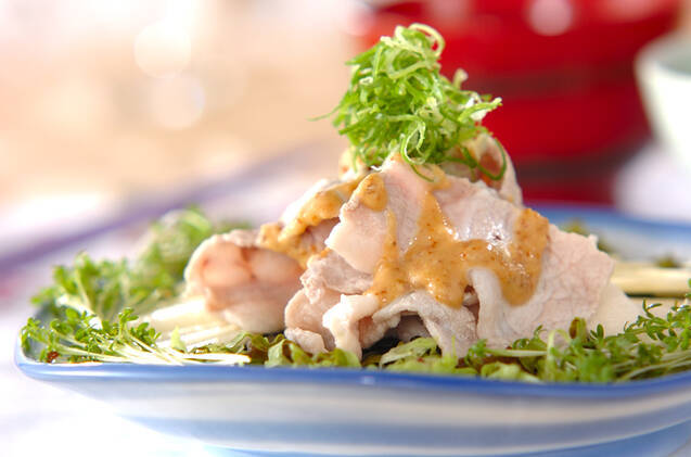 ゆで豚のナッツソース