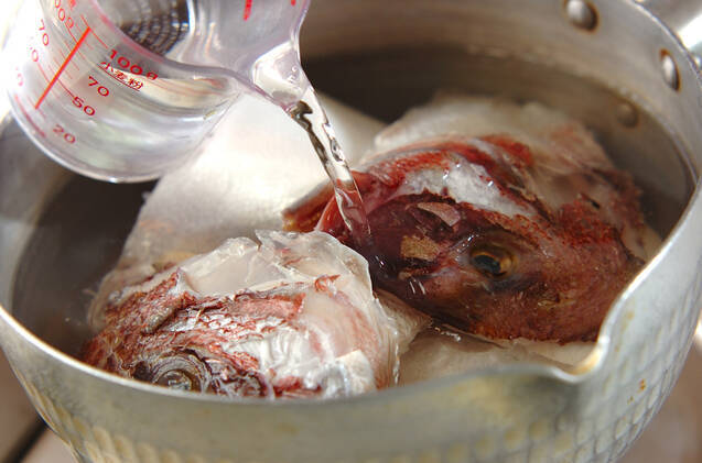 魚のアラの煮物の作り方の手順2