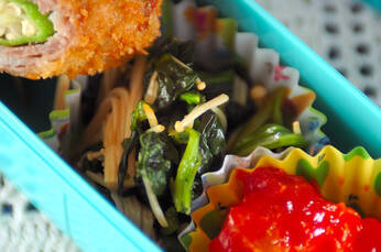 ホウレン草とエノキ和え物