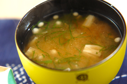 梅と大葉のみそ汁